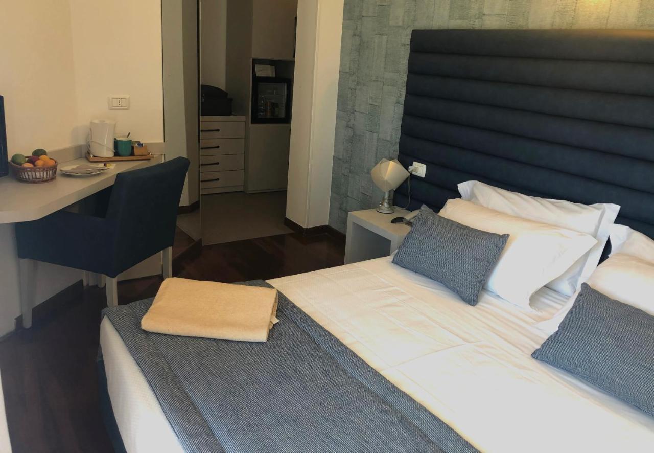 Hotel Alexander غابيتّشي ماري المظهر الخارجي الصورة