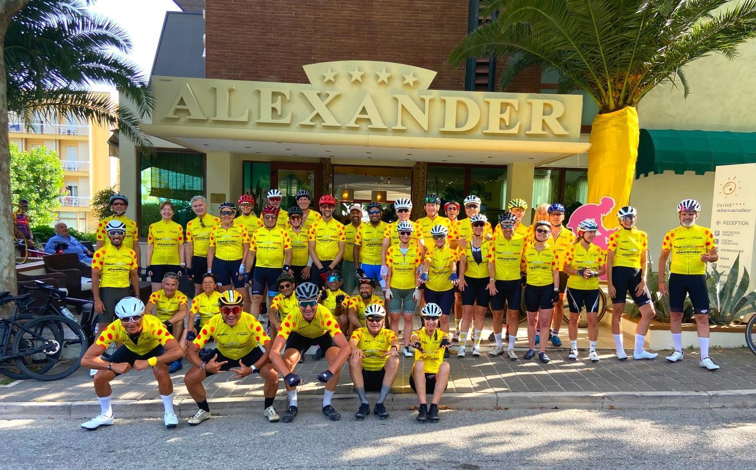 Hotel Alexander غابيتّشي ماري المظهر الخارجي الصورة