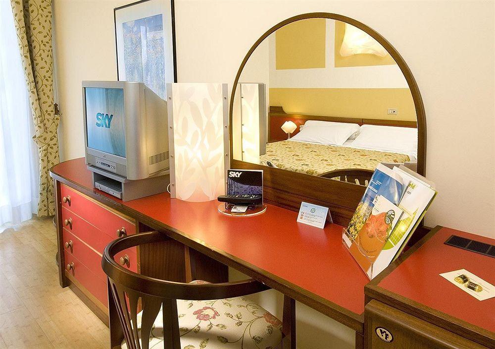 Hotel Alexander غابيتّشي ماري المظهر الخارجي الصورة