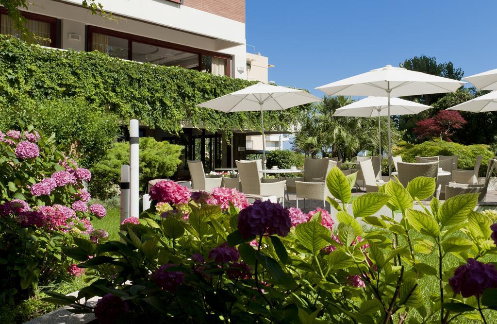 Hotel Alexander غابيتّشي ماري المظهر الخارجي الصورة